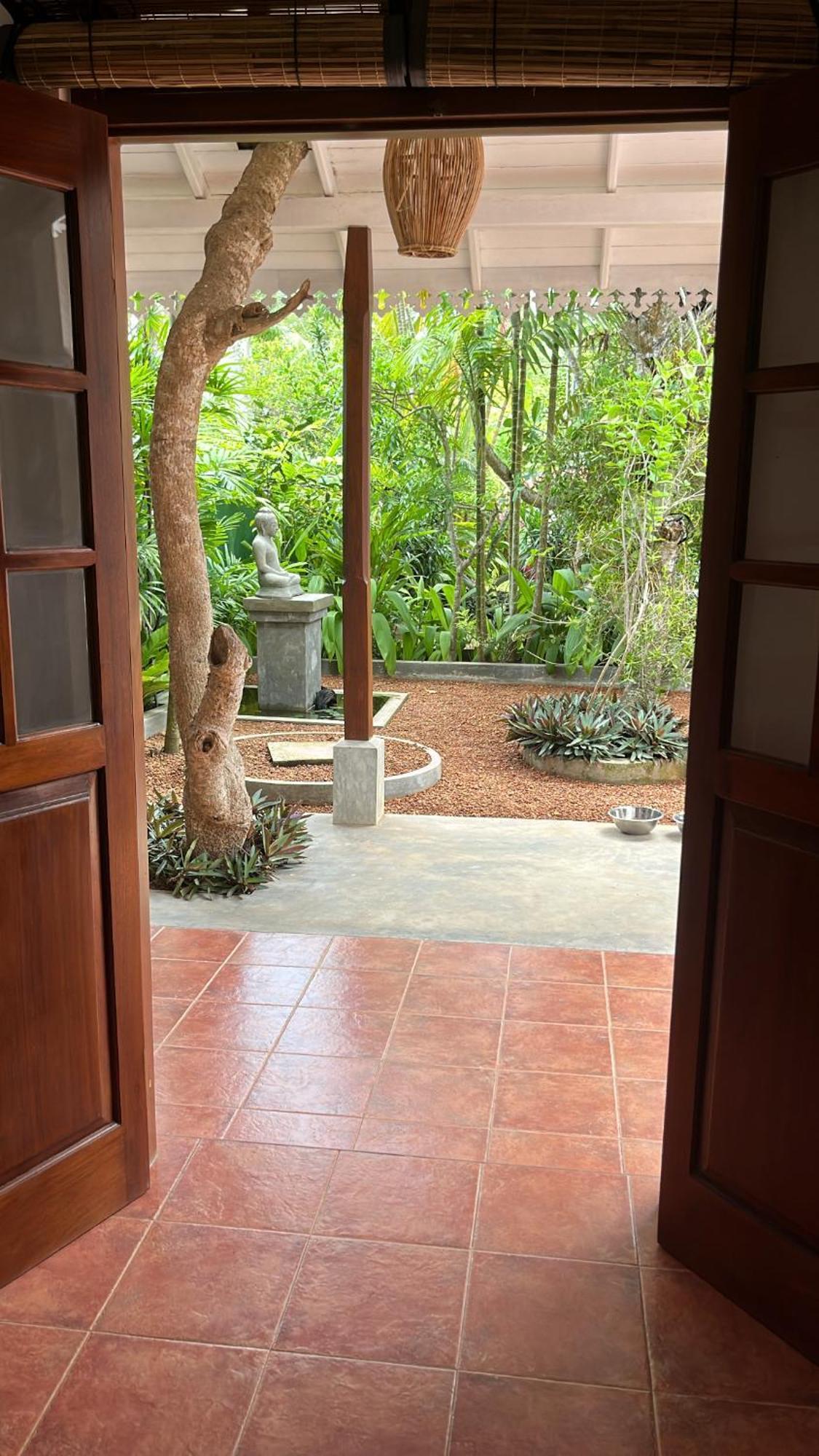 Beach Club Apartments Induruwa Ngoại thất bức ảnh