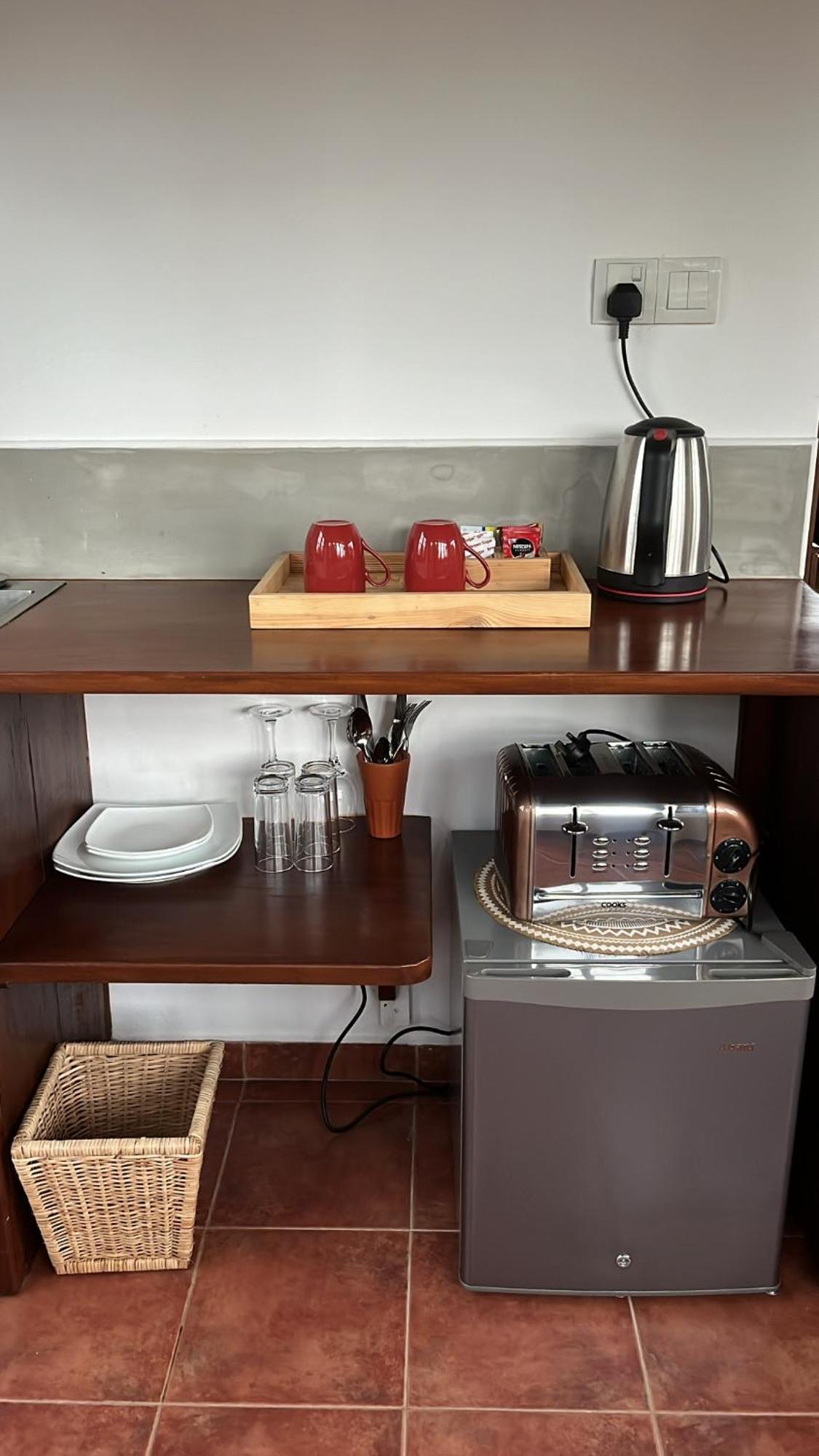Beach Club Apartments Induruwa Ngoại thất bức ảnh