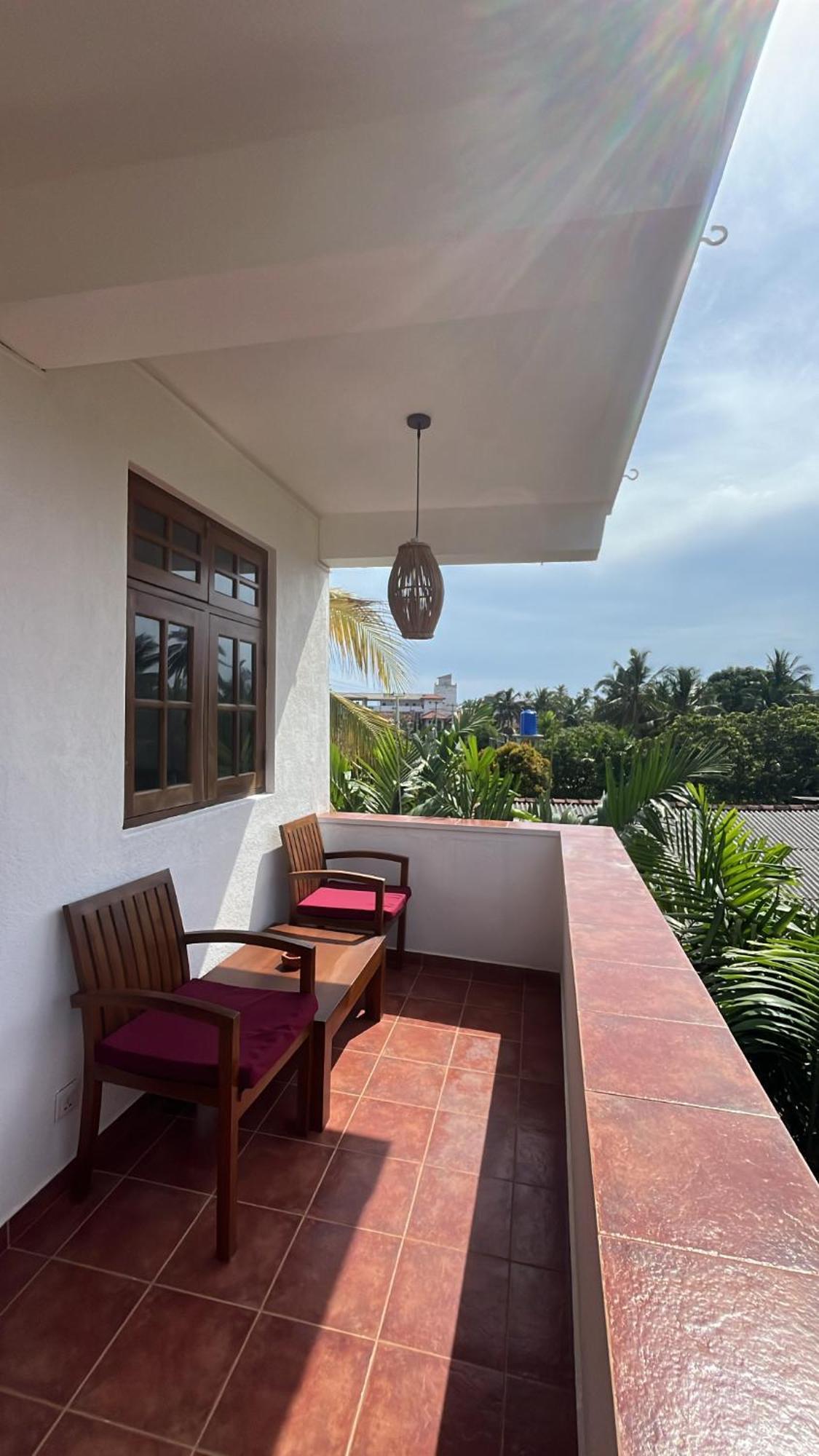 Beach Club Apartments Induruwa Ngoại thất bức ảnh