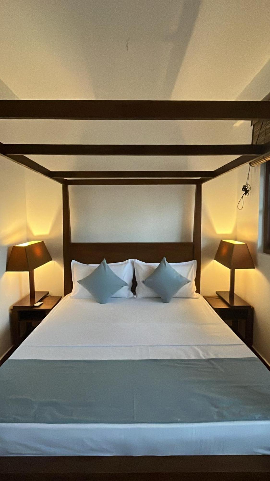 Beach Club Apartments Induruwa Ngoại thất bức ảnh