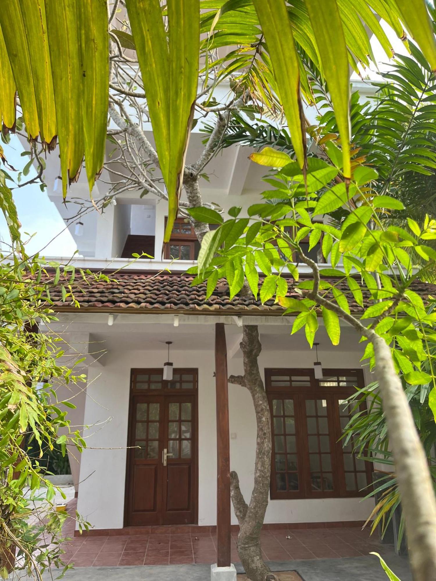 Beach Club Apartments Induruwa Ngoại thất bức ảnh