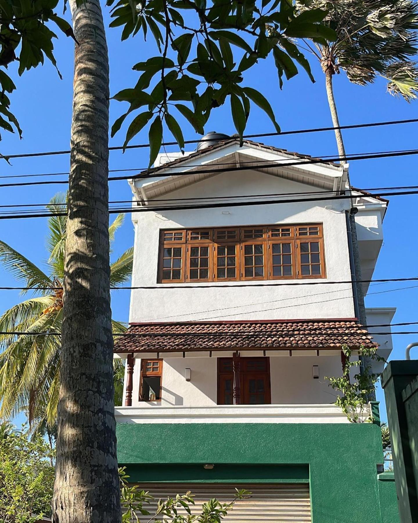Beach Club Apartments Induruwa Ngoại thất bức ảnh