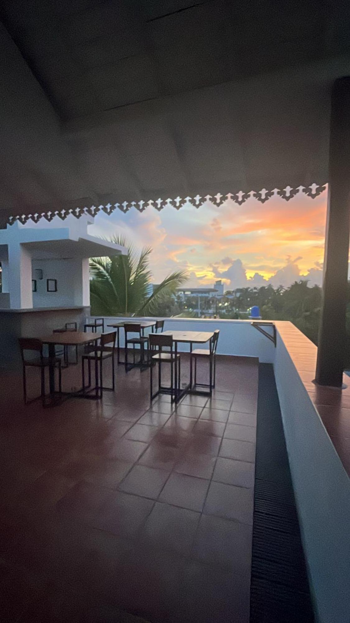 Beach Club Apartments Induruwa Ngoại thất bức ảnh