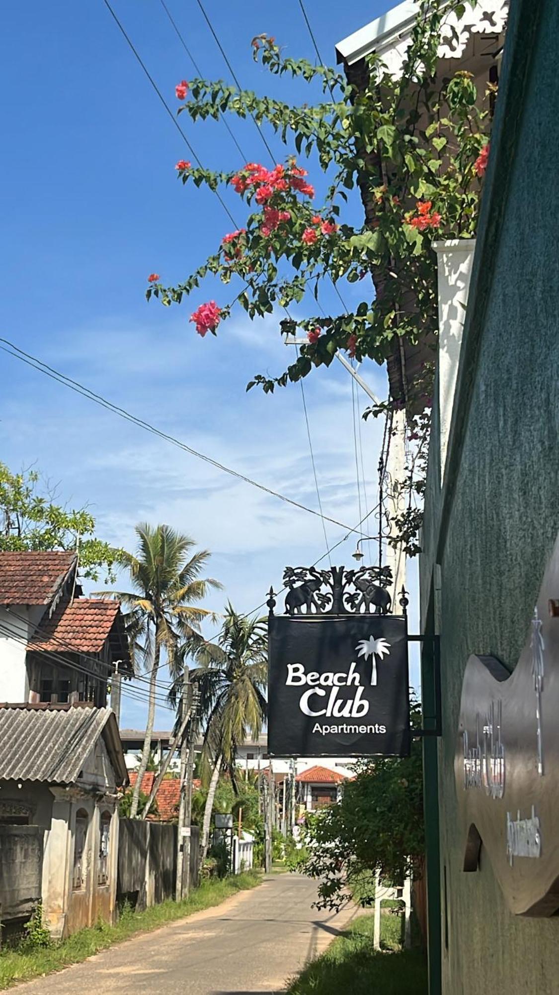 Beach Club Apartments Induruwa Ngoại thất bức ảnh