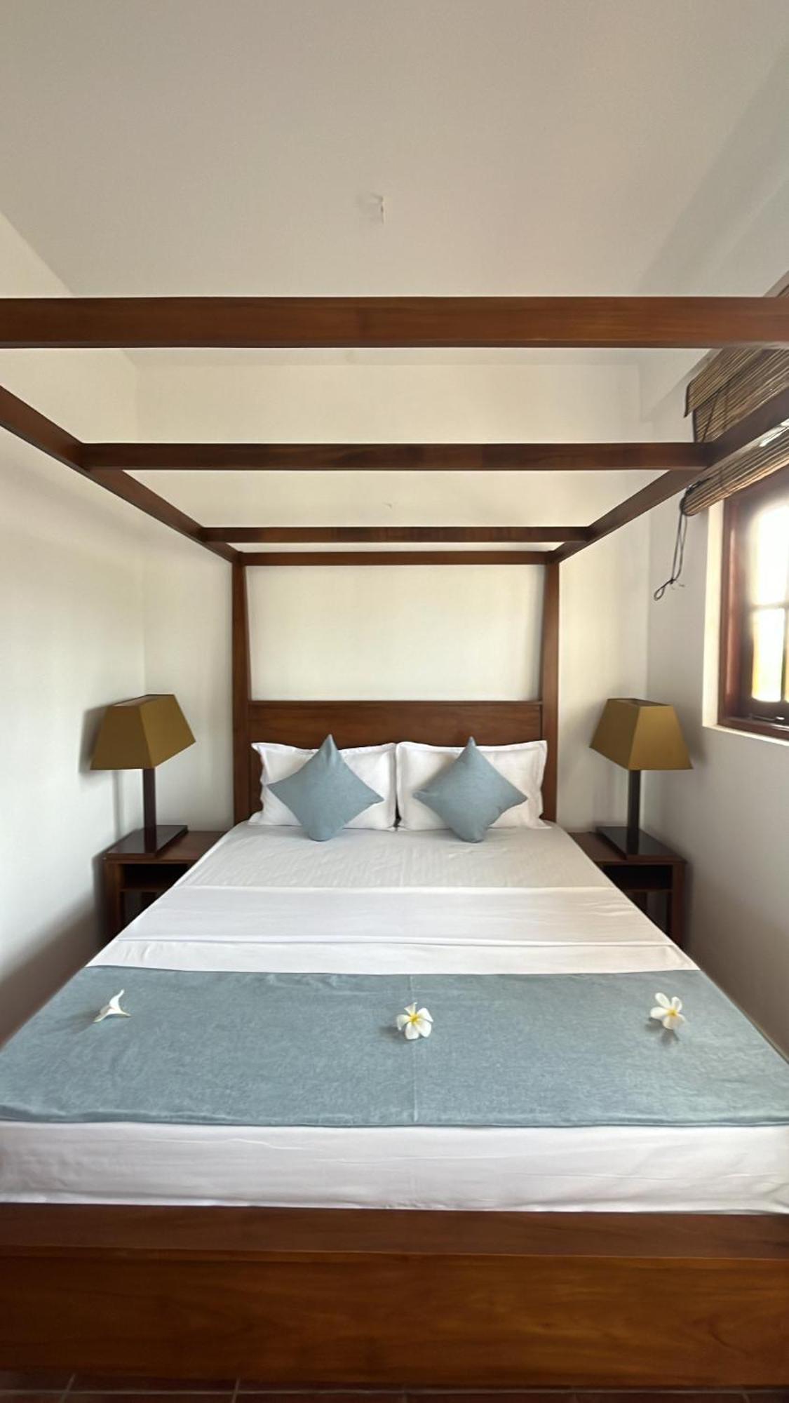 Beach Club Apartments Induruwa Ngoại thất bức ảnh