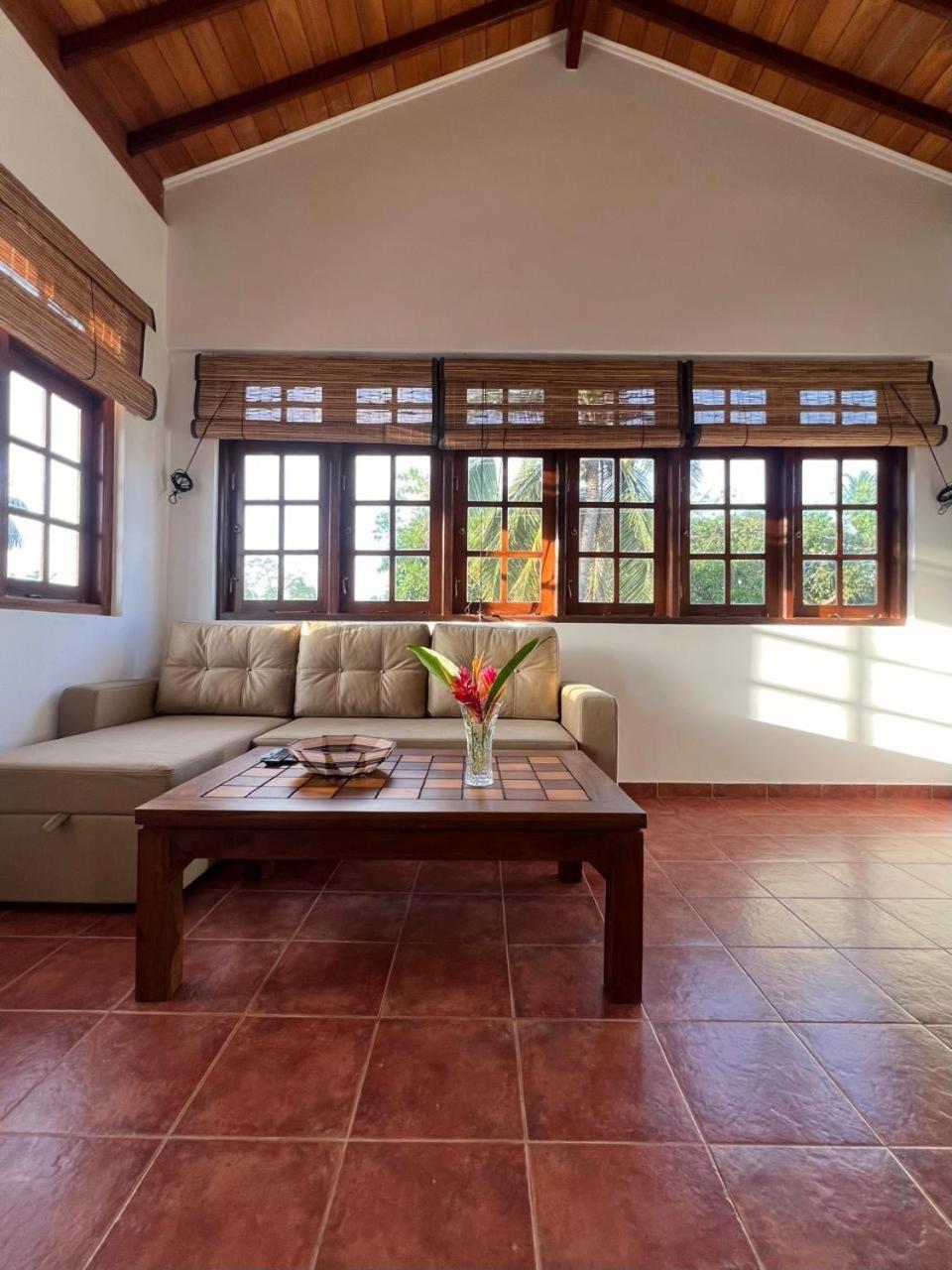 Beach Club Apartments Induruwa Ngoại thất bức ảnh