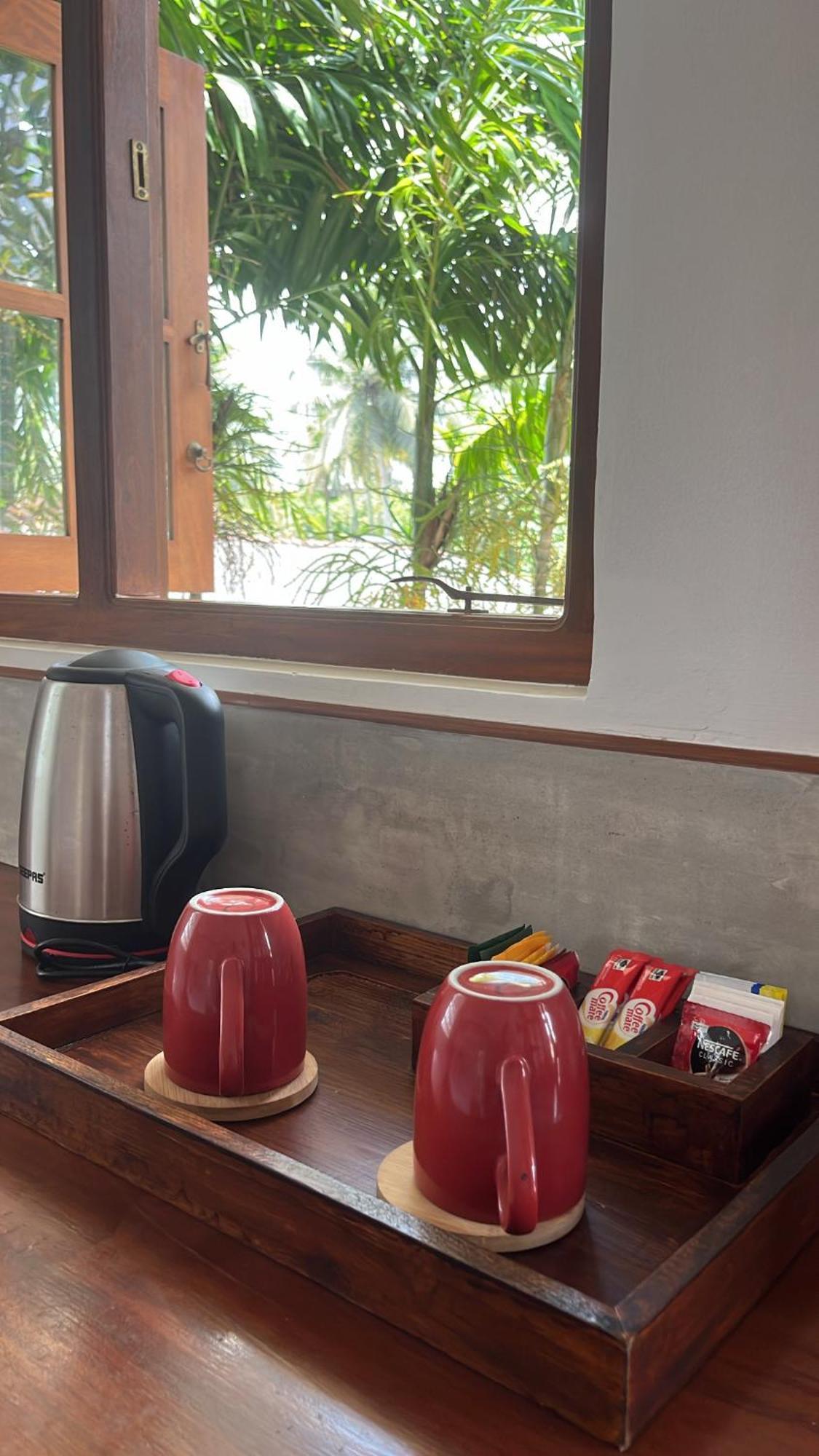 Beach Club Apartments Induruwa Ngoại thất bức ảnh