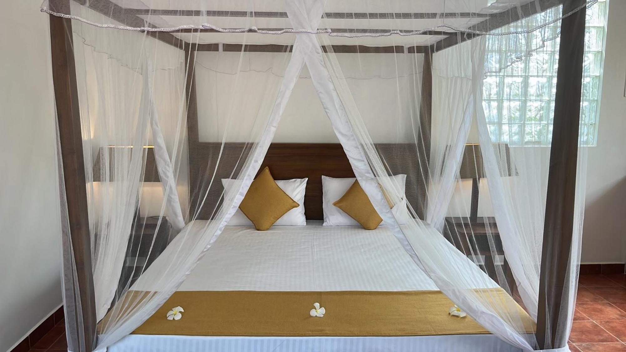 Beach Club Apartments Induruwa Ngoại thất bức ảnh